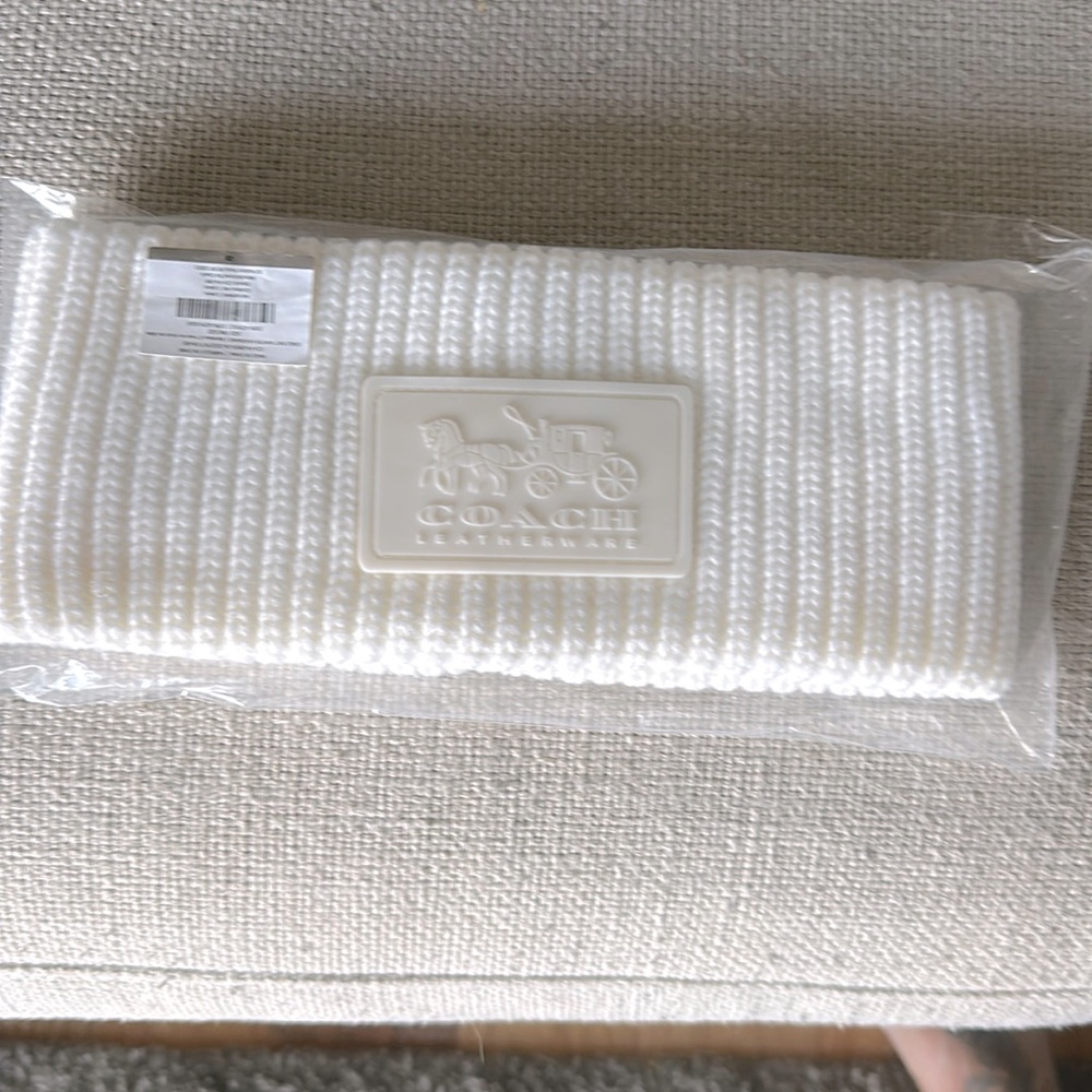 Coach Cable Knit Chunky Winter Headband - White